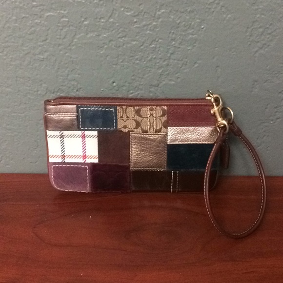Coach Wristlet - Picture 2 of 4